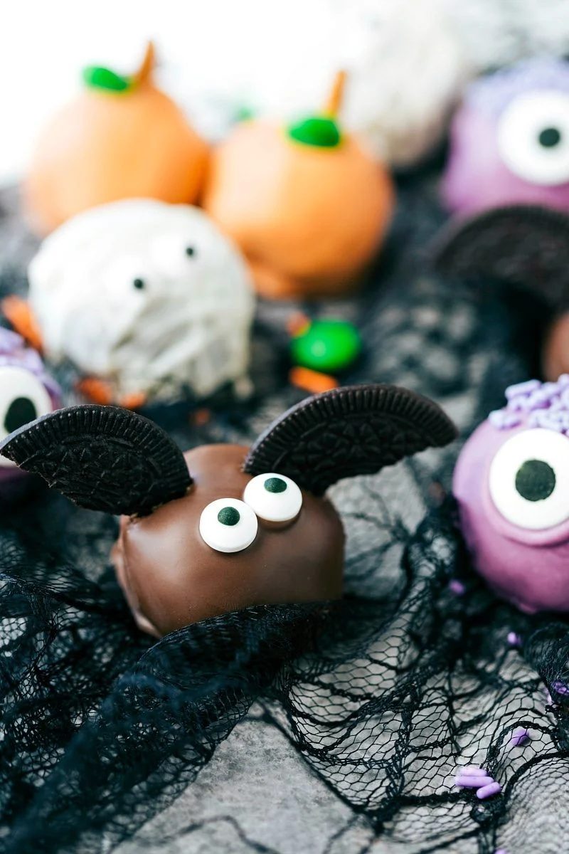 Halloween Oreo Balls for the Table