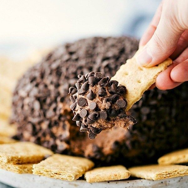 SIMPLE and satisfying brownie "batter" cheesecake ball!