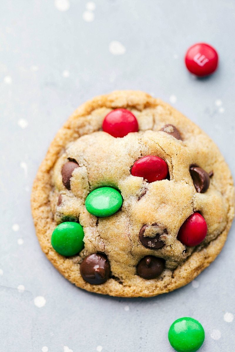 Ready to enjoy baked up M&MM Mason Jar cookies