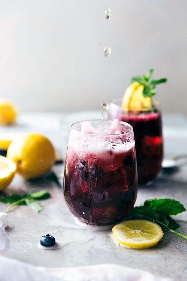 Sparkling Blueberry Lemonade for Supper