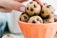 Effortless 4-Ingredient Energy Bites