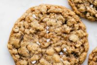 Golden Chewy Oatmeal Cookies
