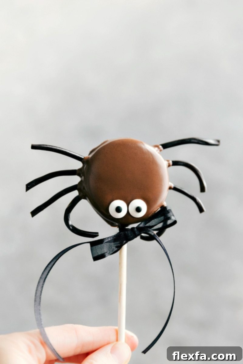 SPIDER OREO POP! Simple Halloween Oreo Pops decorated for Halloween -- Spider Oreo Pops, Skeleton Oreo Pops, Frankenstein Oreo Pops, and Monster Oreo Pops I chelseasmessyapron.com