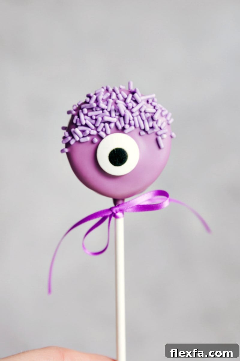 MONSTER OREO POPS! Simple Oreo Pops decorated for Halloween -- Spider Oreo Pops, Skeleton Oreo Pops, Frankenstein Oreo Pops, and Monster Oreo Pops I chelseasmessyapron.com